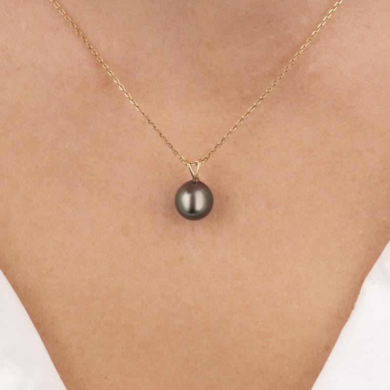 PEARLS & COLORS - Collana da donna Prestige con diamante 0,020 ct, vera perla coltivata di Tahiti 8-9 mm, qualità A+, disponibile in oro giallo e bianco 750 millesimi (18 carati